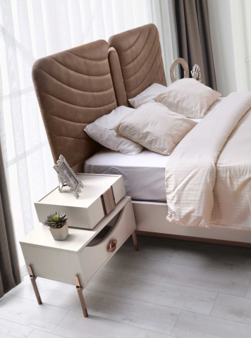 Aris Bedroom `